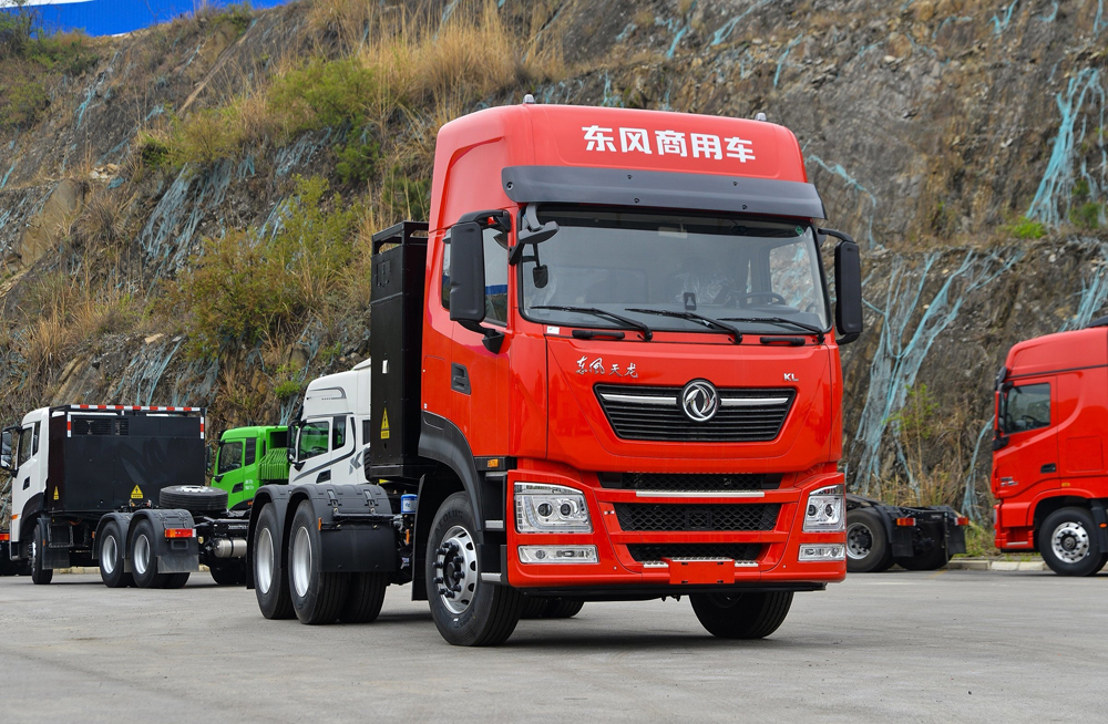 东风天龙KL 6X4 530马力载货车